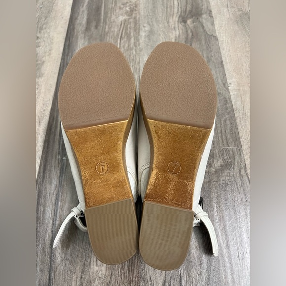 Women's White Sling-back Clogs - Picture 4 of 5